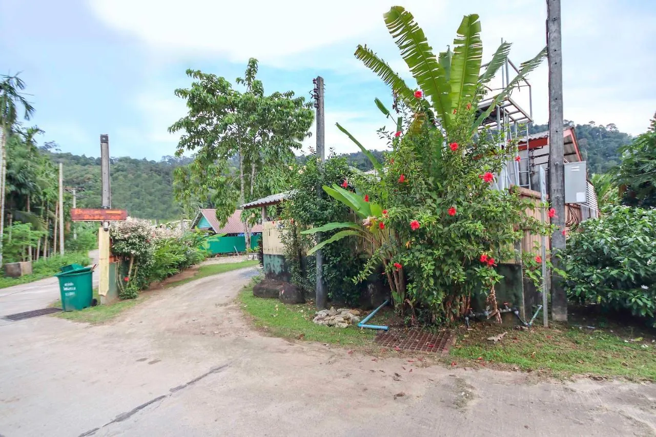 *** Hotel Oyo 75312 Banana Lodge Khao Lak Thailand